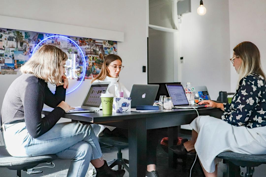 Prospection B2B 2031 : Growth Machine LinkedIn + IA et Optimisation ROI par Secteur 🚀